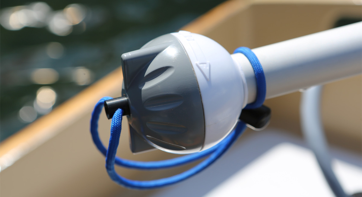 Electric outboard motor for dinghies, tenders, skiffs